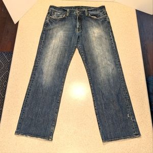 Men's 34W /28L straight jeans by Lucky Brand.